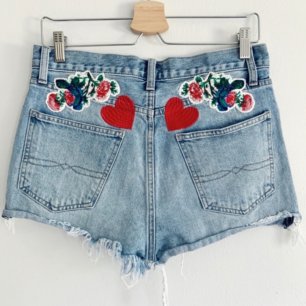 Lucky Brand A Line Vintage Short High Rise Embroidered Cutoff Denim Size 28